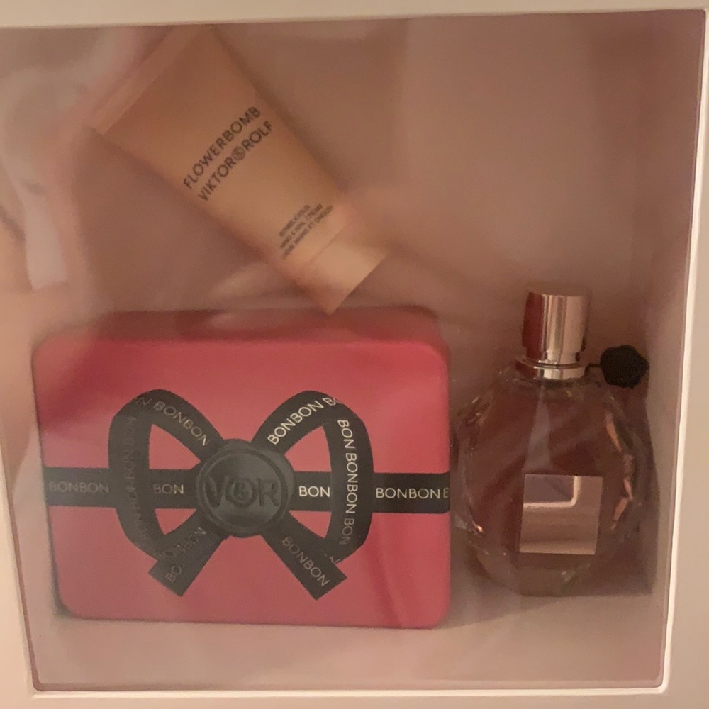 Flowerbomb Viktor & Rolf gift set